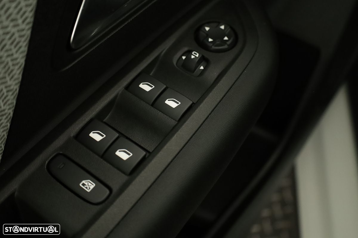 Citroën C4 X 1.2 PureTech Plus EAT8 - 19