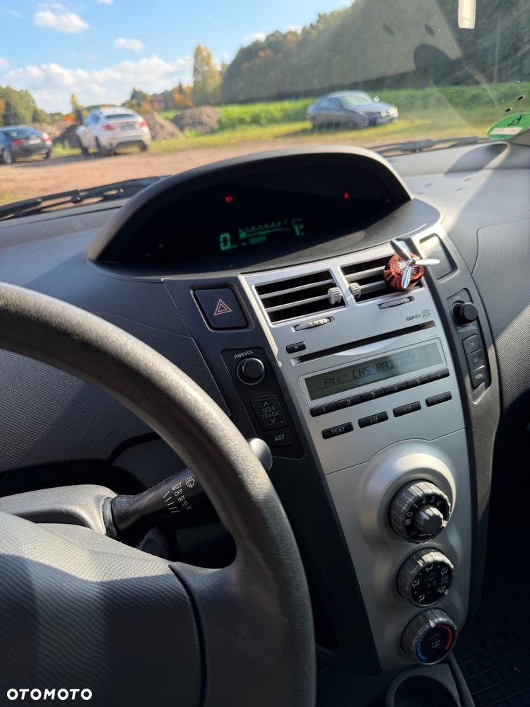 Toyota Yaris - 5