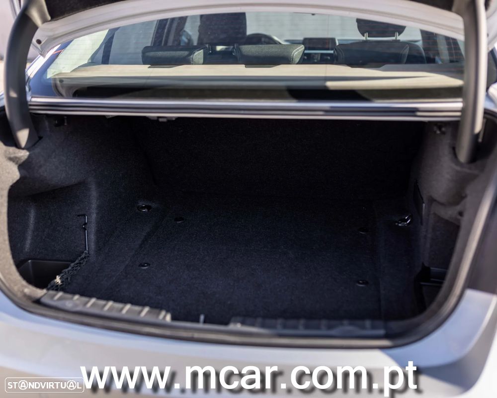 BMW 318 d Auto Line Sport - 16