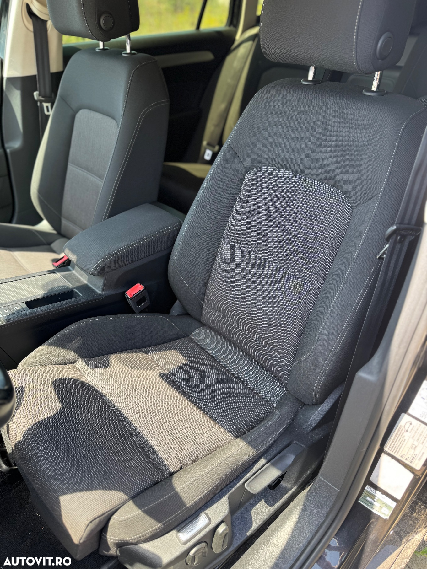 Volkswagen Passat 2.0 TDI DSG Comfortline - 11