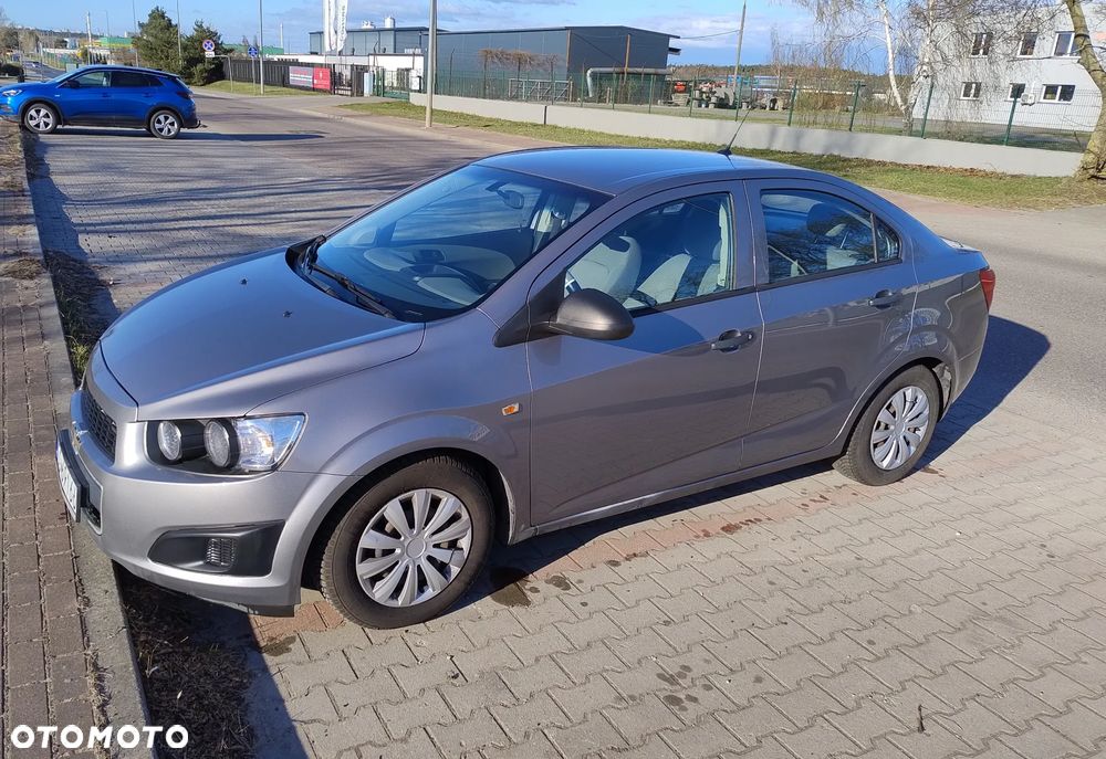 Chevrolet Aveo 1.2 LS - 8