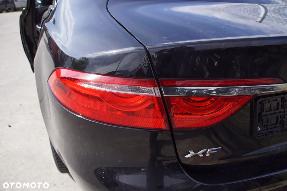 Auto na części 692106889 Jaguar XF X260 2017 2.0 d aj200 204DTA 180 km skrzynia ZF 8HP45 Santorini Black drzwi prawe błotnik lampa grill silnik skrzynia biegów klapa fotele lampy dpf  szyba lusterko deska wybierak pokrętło selektor skup aut - 34