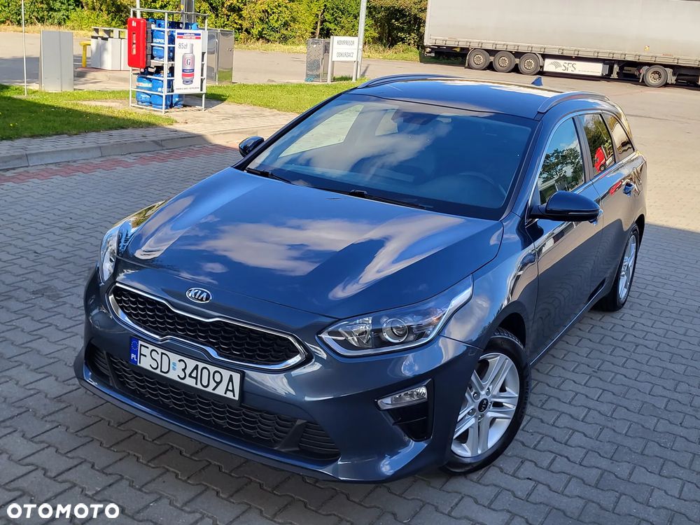 Kia Ceed - 38
