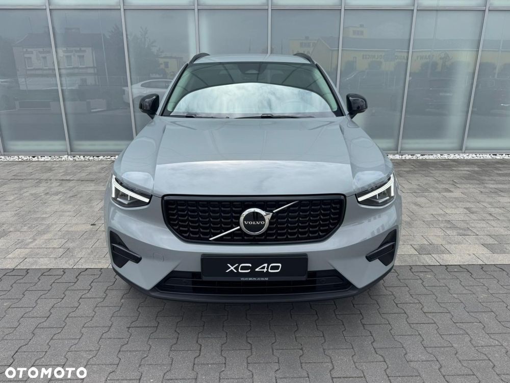 Volvo XC 40 B3 Plus Dark - 8