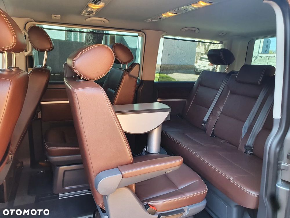 Volkswagen Multivan - 13