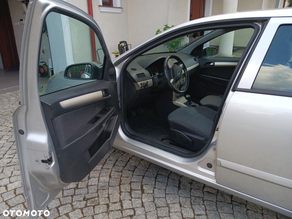 Opel Astra 1.3 CDTI Cosmo - 10