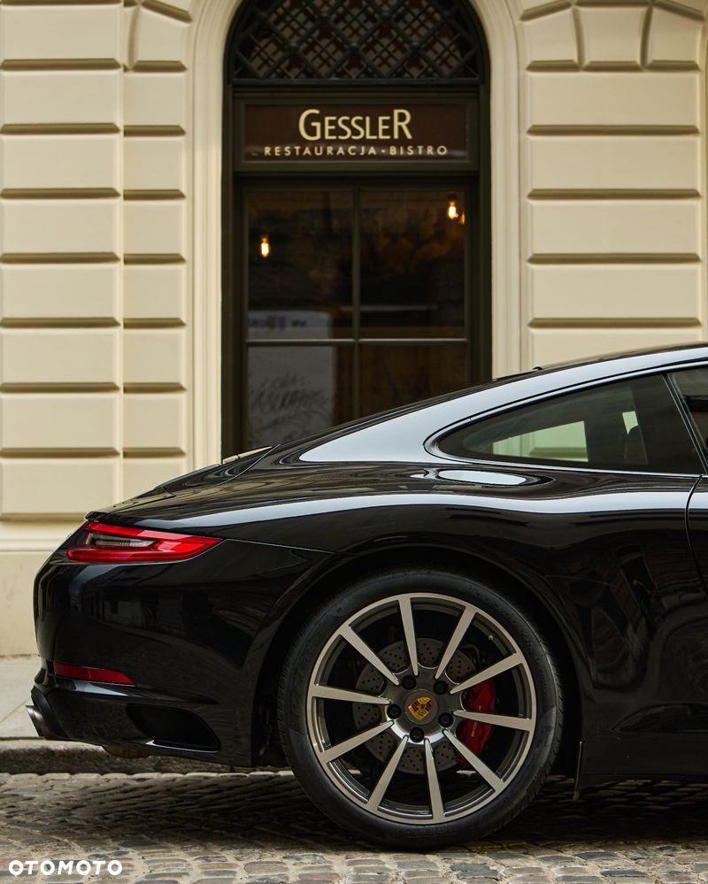 Porsche 911 Carrera S PDK - 9