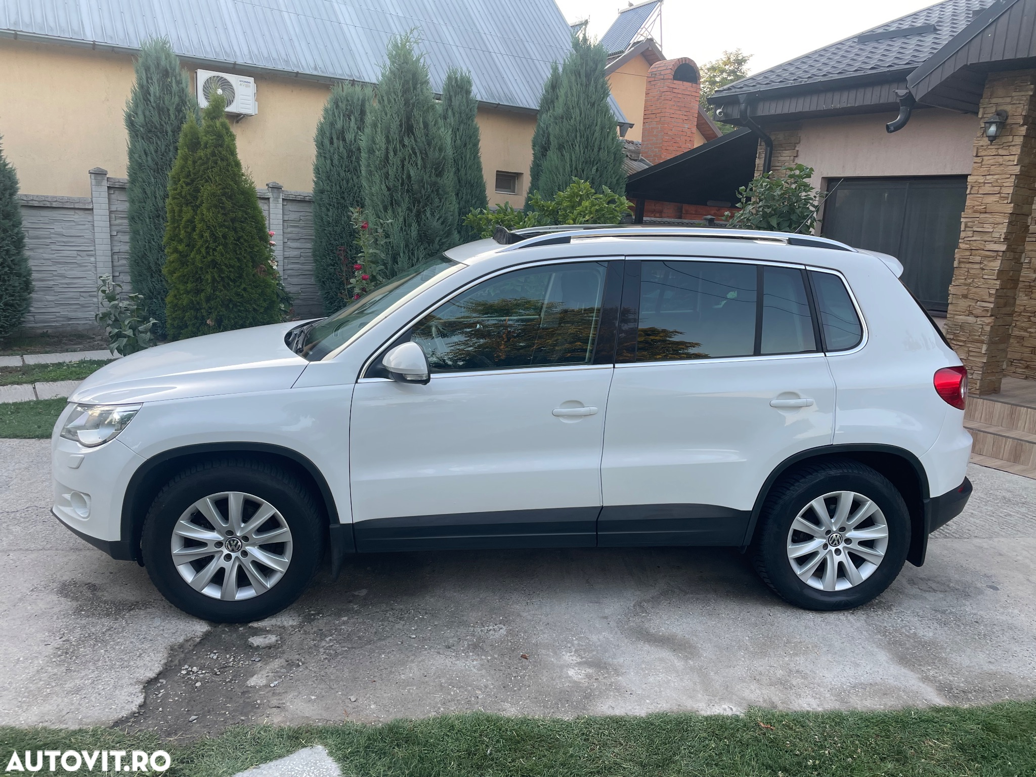 Volkswagen Tiguan - 3