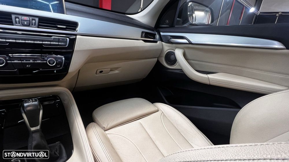 BMW X1 20 d xDrive Auto Pack M - 38