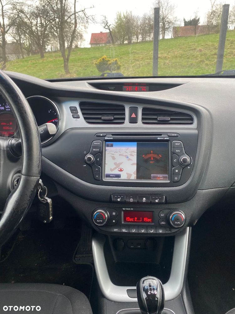 Kia Ceed 1.6 CRDi 128 ISG Platinum Edition - 8