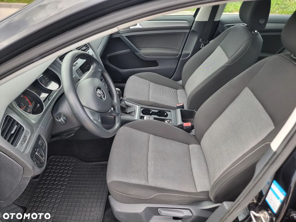 Volkswagen Golf - 5