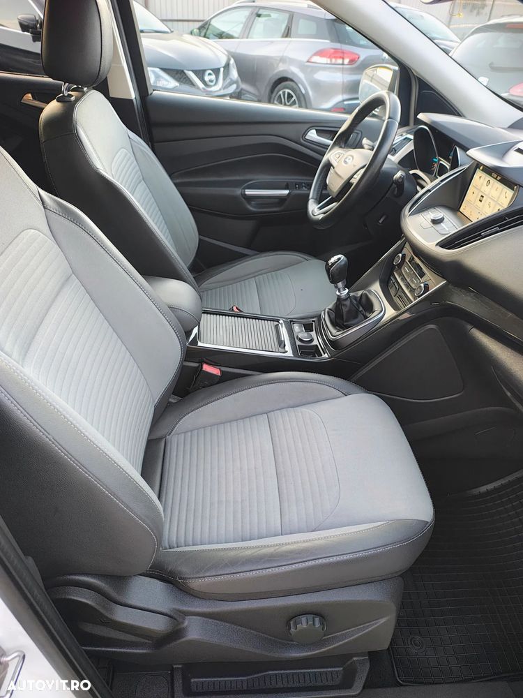 Ford Kuga 1.5 TDCi 2x4 Titanium - 7