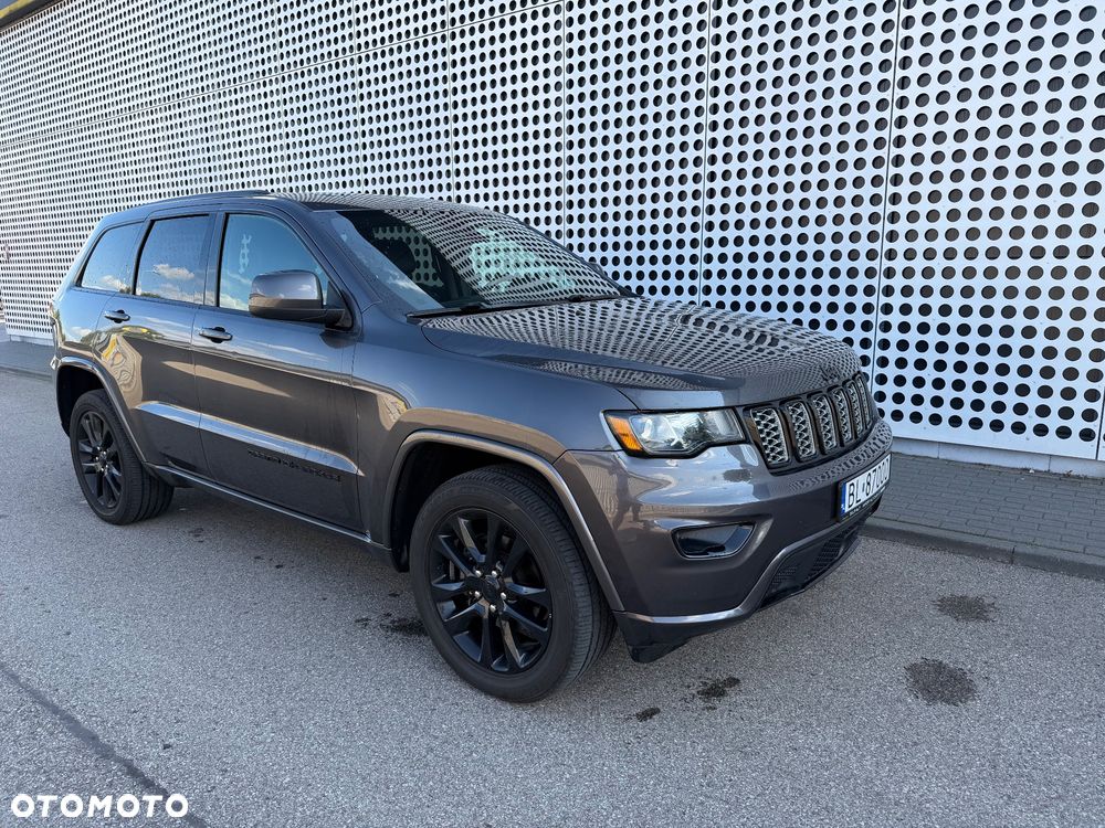 Jeep Grand Cherokee - 1