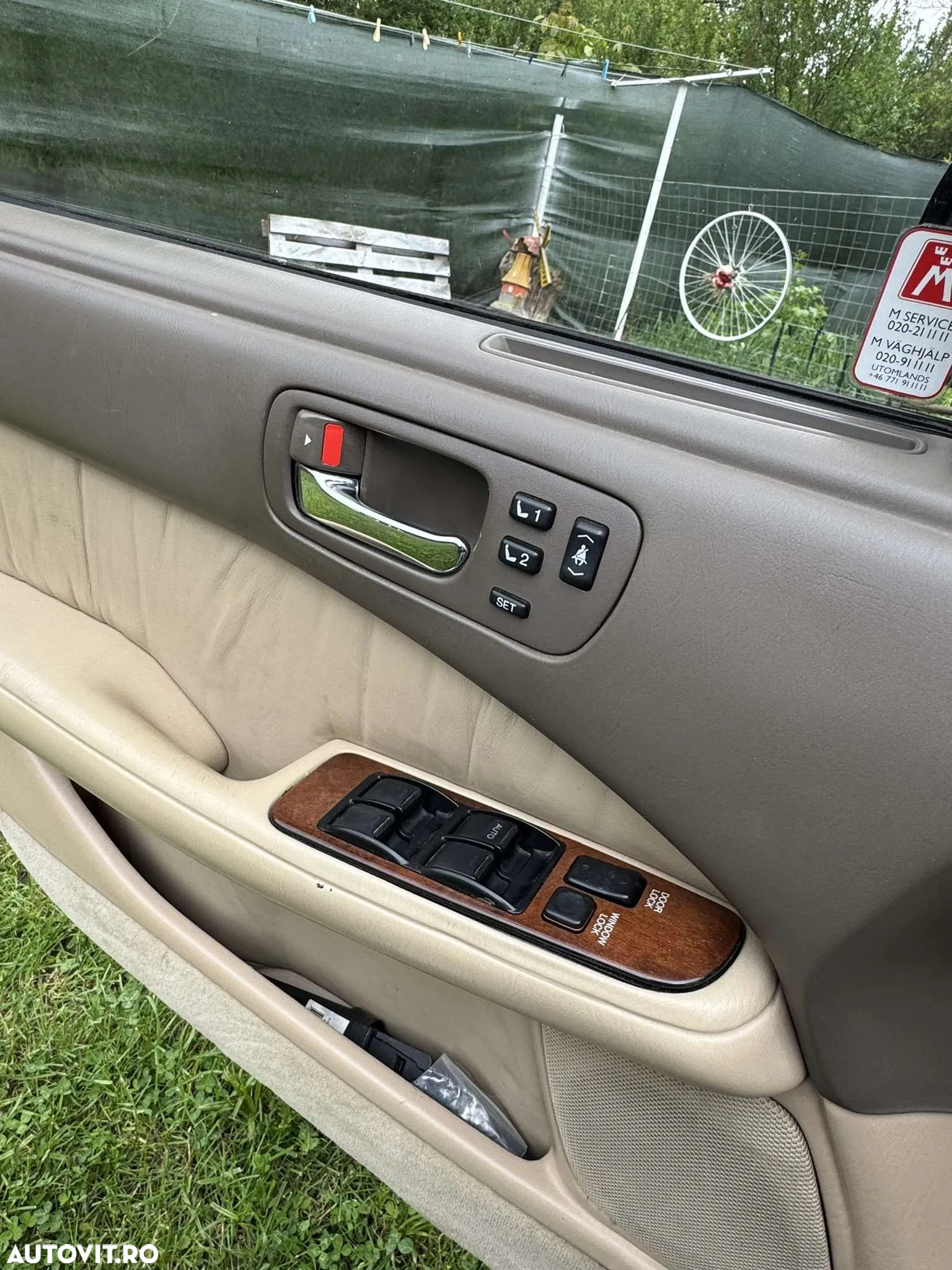 Lexus Seria LS - 10