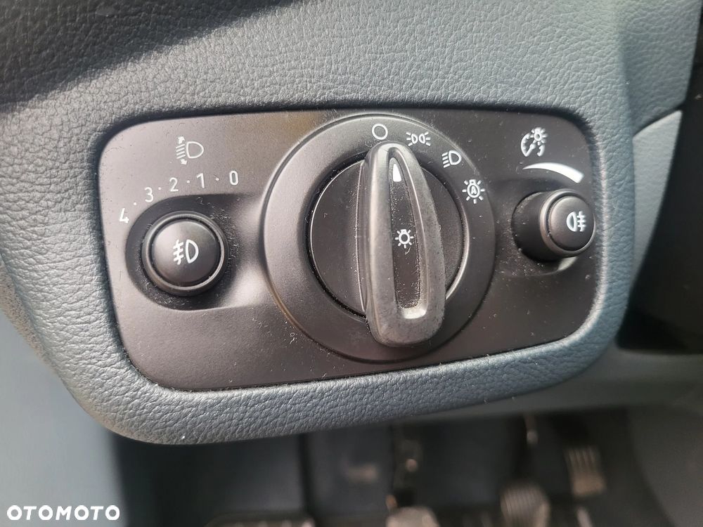 Ford C-MAX 1.6 TDCi Start-Stop-System SYNC Edition - 24