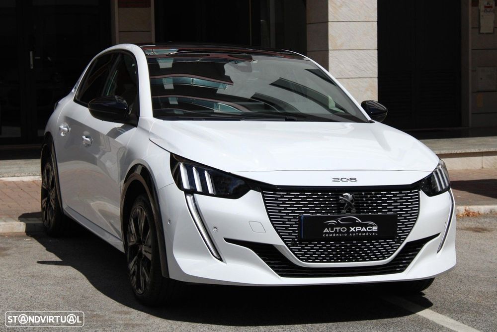 Peugeot e-208 GT+ - 6