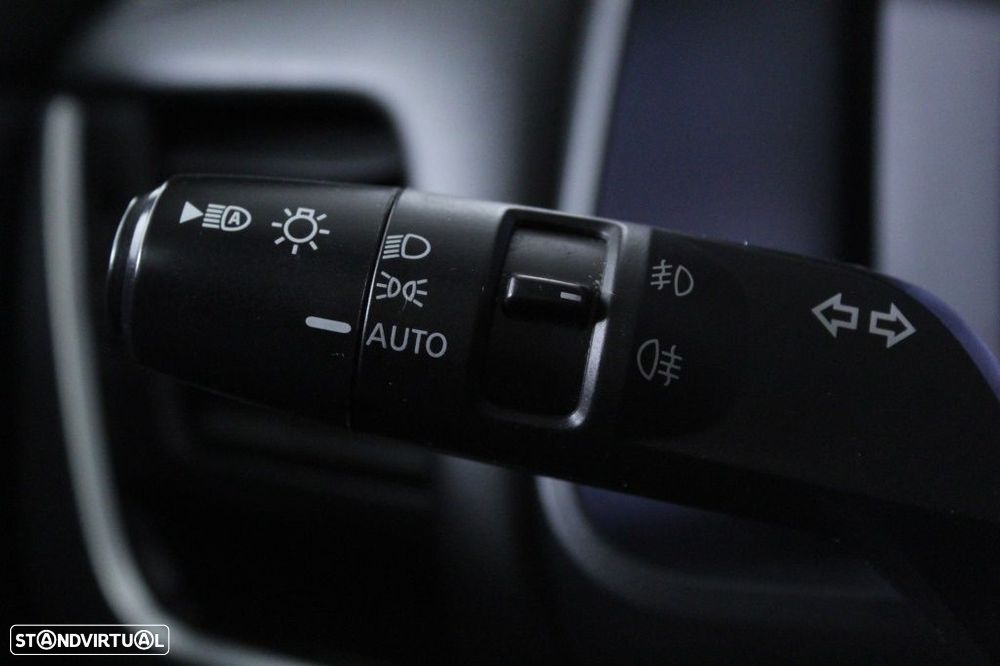 Nissan Qashqai 1.3 DIG-T N-Connecta LED+SKY - 24