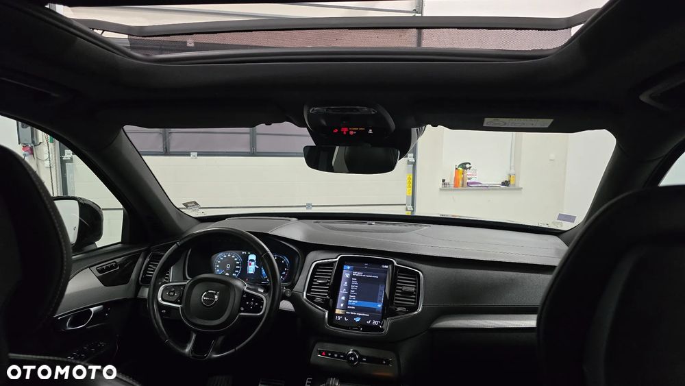 Volvo XC 90 D5 SCR AWD R-Design 7os - 7