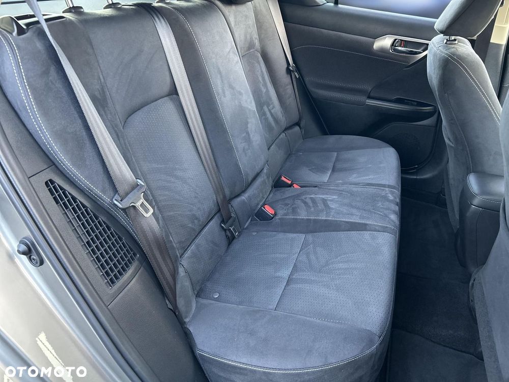 Lexus CT - 25