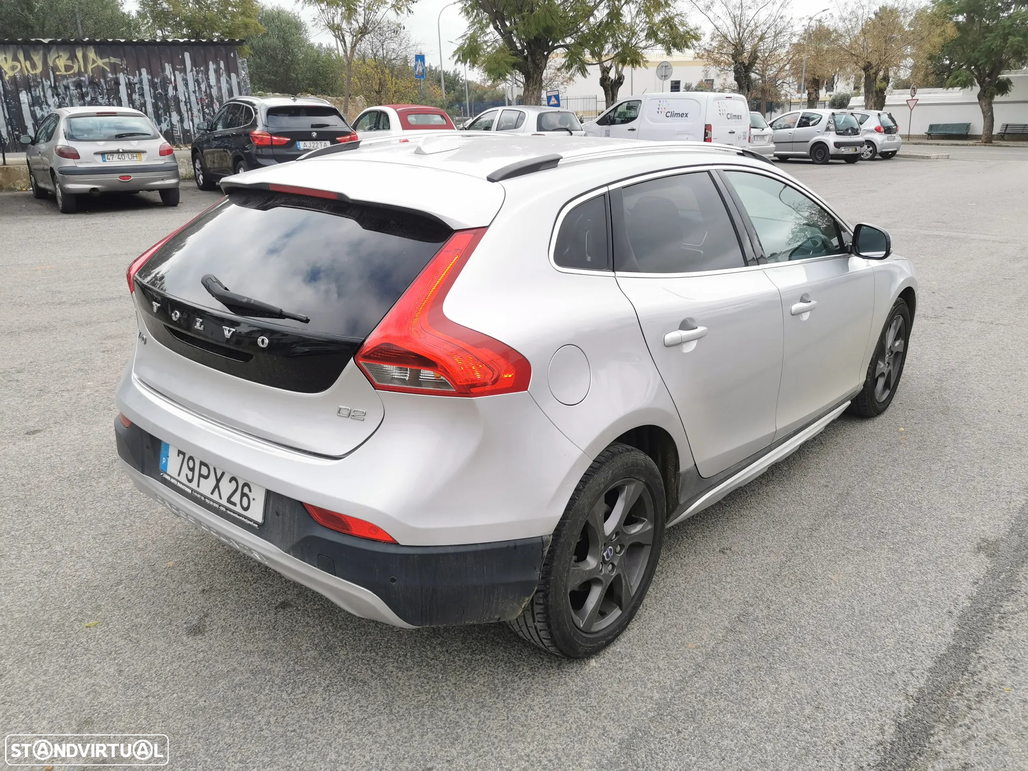 Volvo V40 2.0 D2 R-Design Geartronic - 4