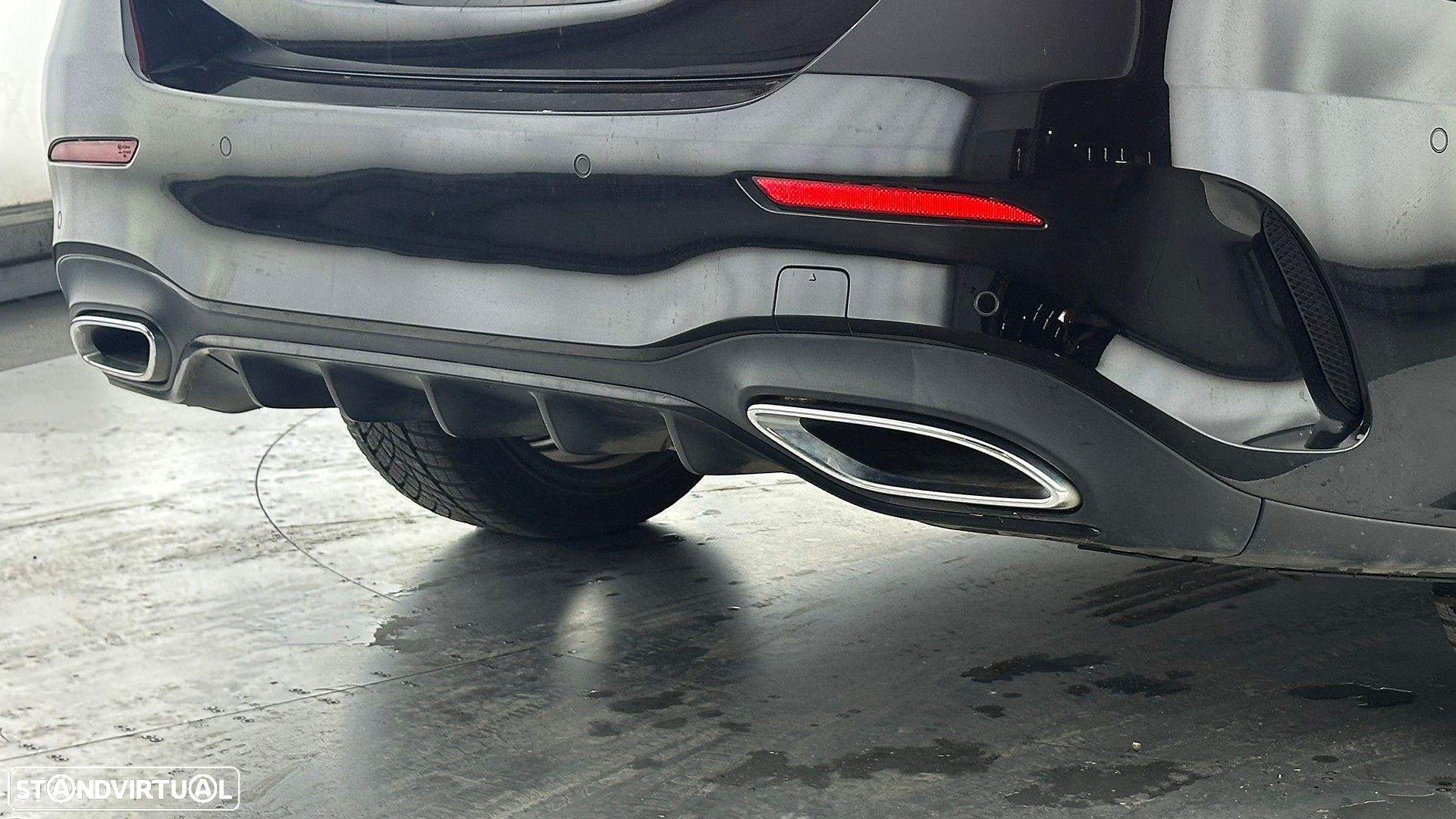 Mercedes-Benz A 250 Limousine e AMG Line - 15