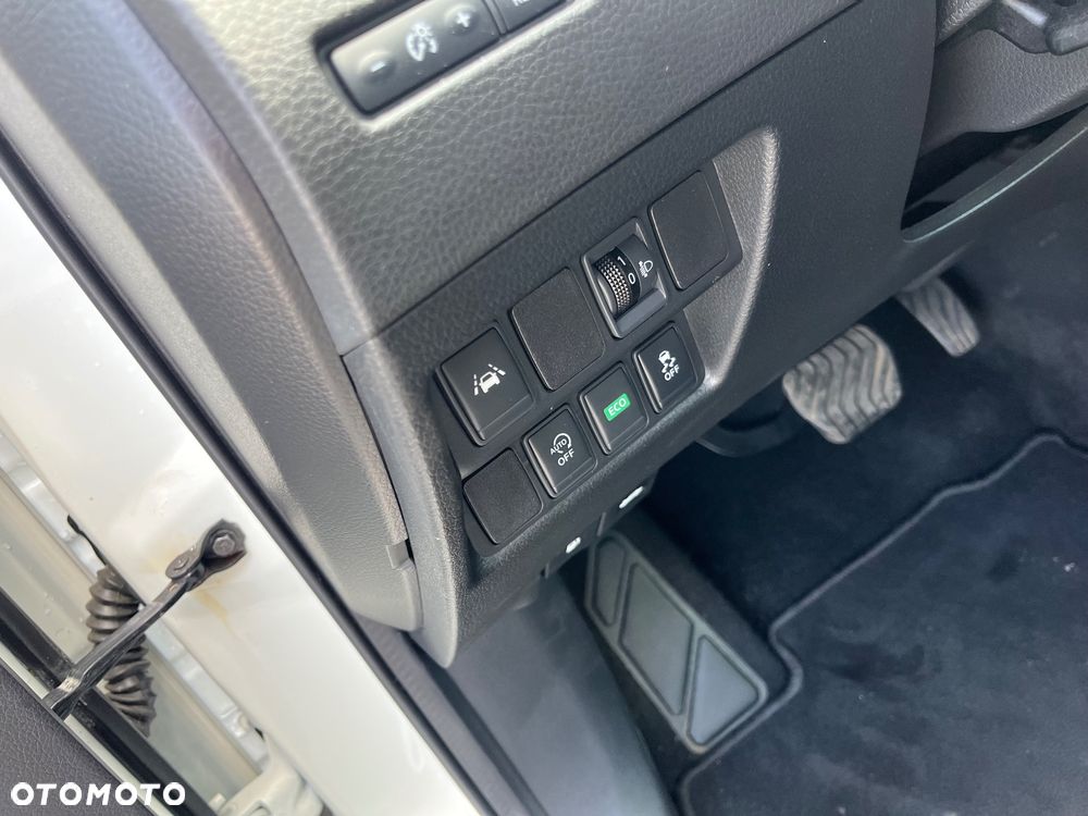 Nissan Qashqai 1.2 DIG-T N-Connecta Xtronic EU6 - 11