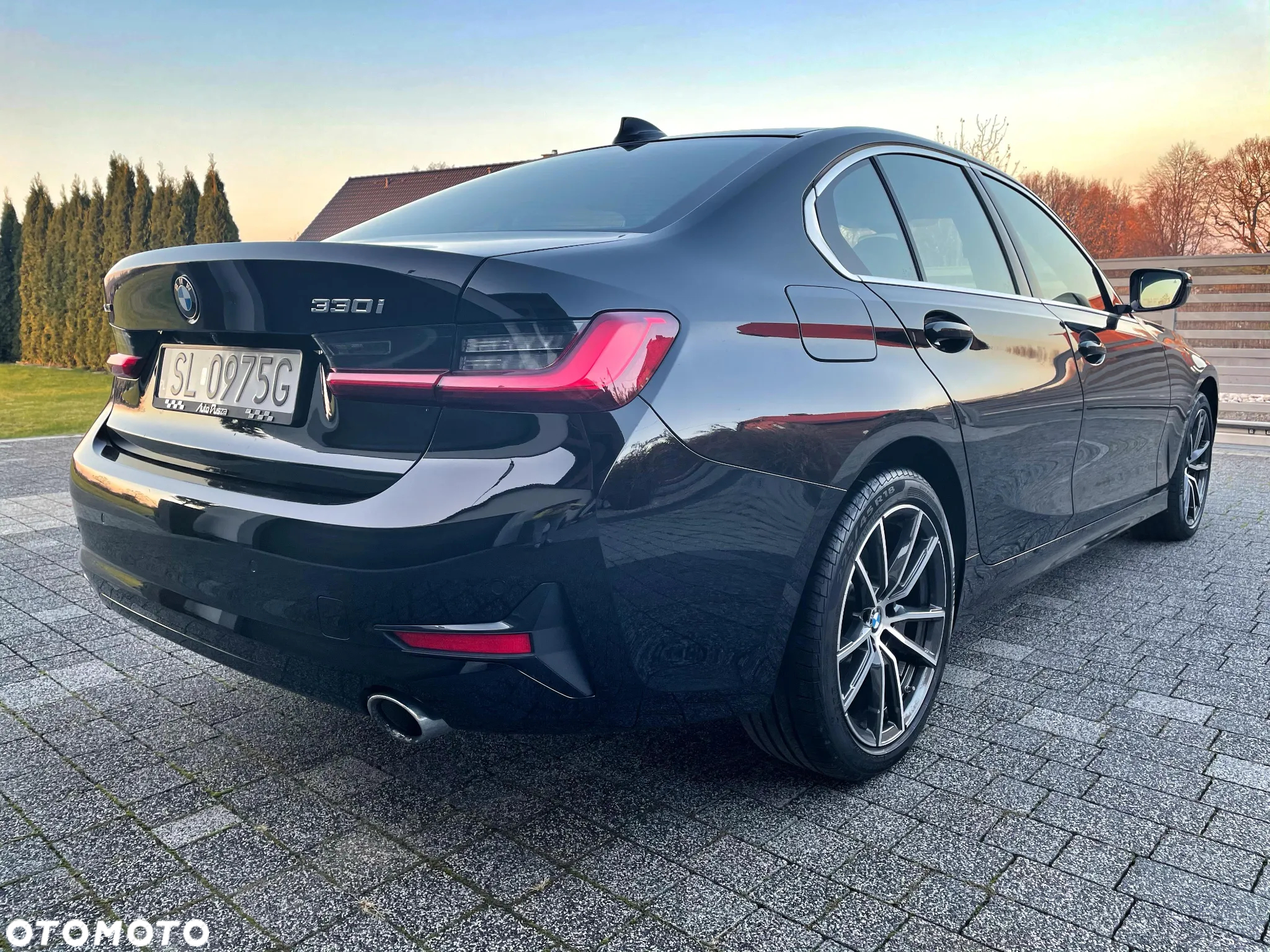 BMW Seria 3 330i - 4