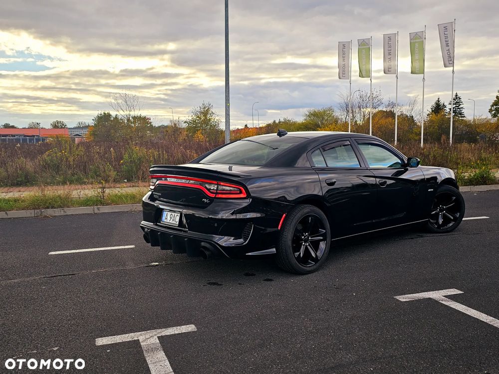 Dodge Charger - 4