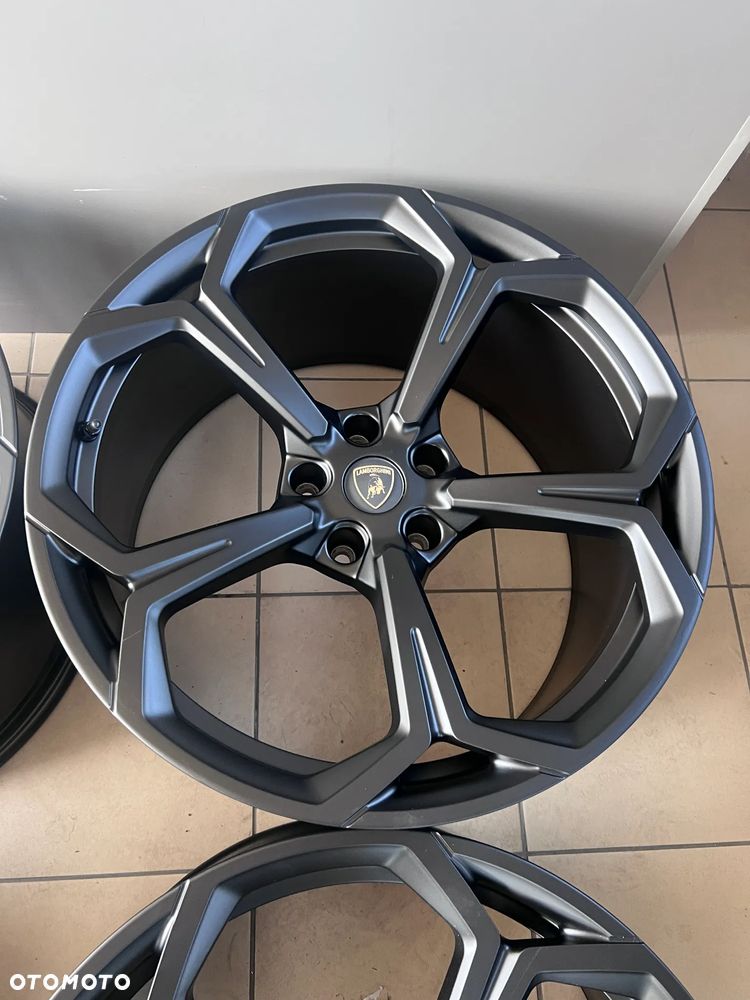 Oryginalne Felgi Lamborghini URUS 22'' BLACK MATT - 7