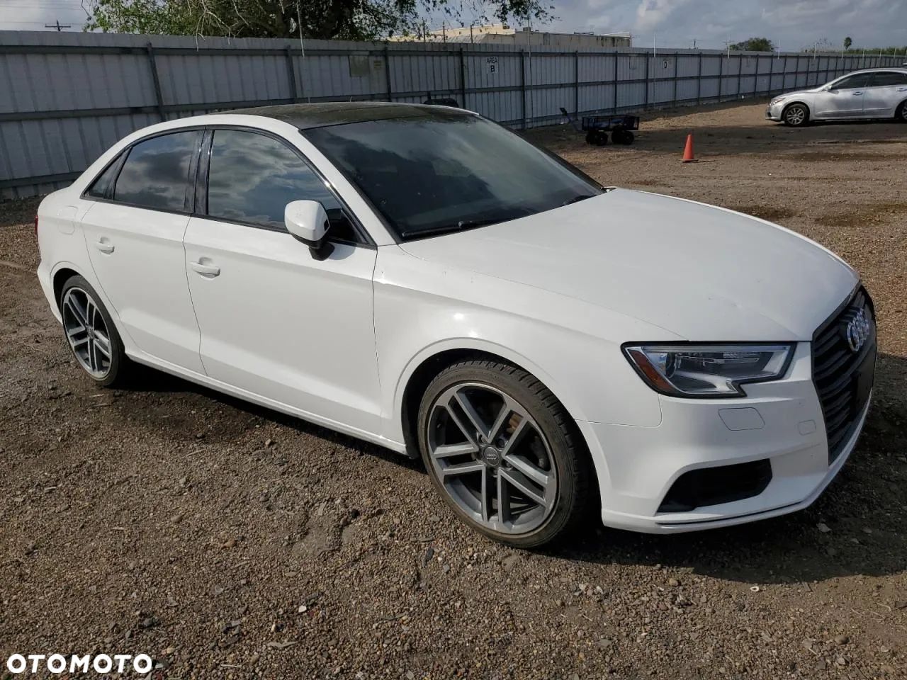 Audi A3 1.8 TFSI Ambiente S tronic - 1