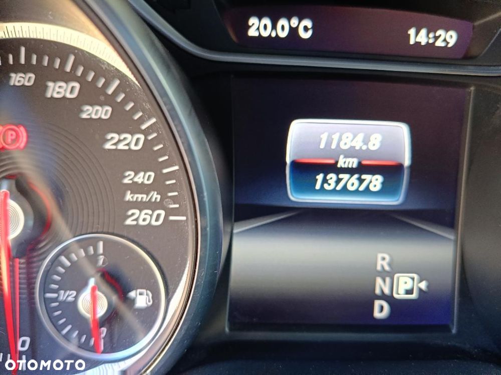 Mercedes-Benz CLA 200 7G-DCT AMG Line - 22