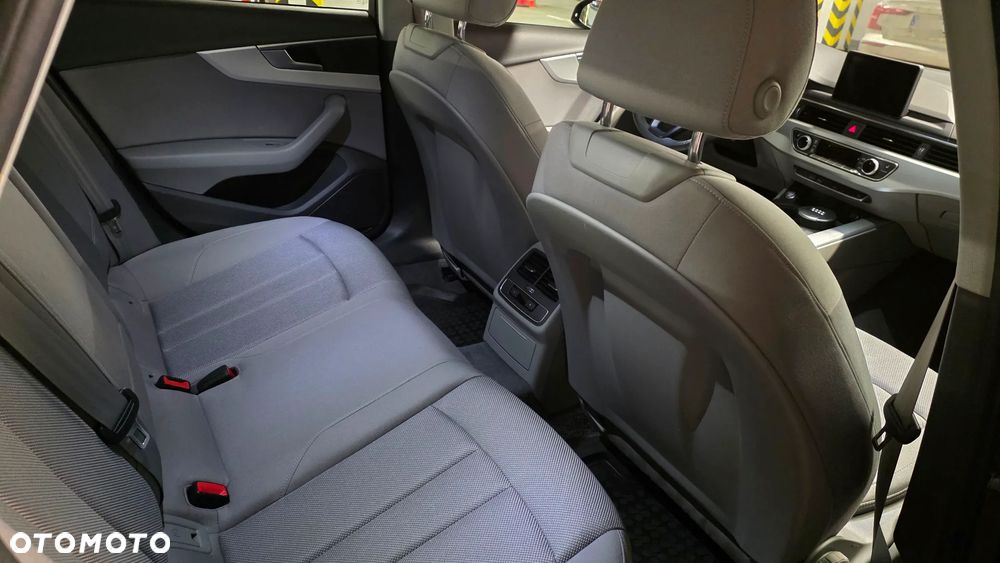 Audi A4 Limousine 2.0 TDI S tronic - 9