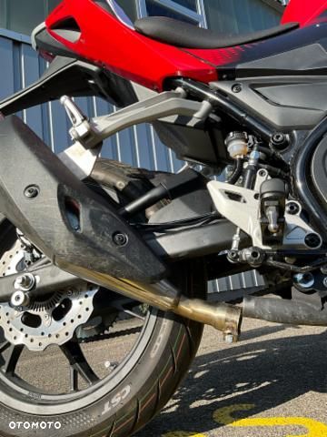 QJMOTOR SRK 125R - 8