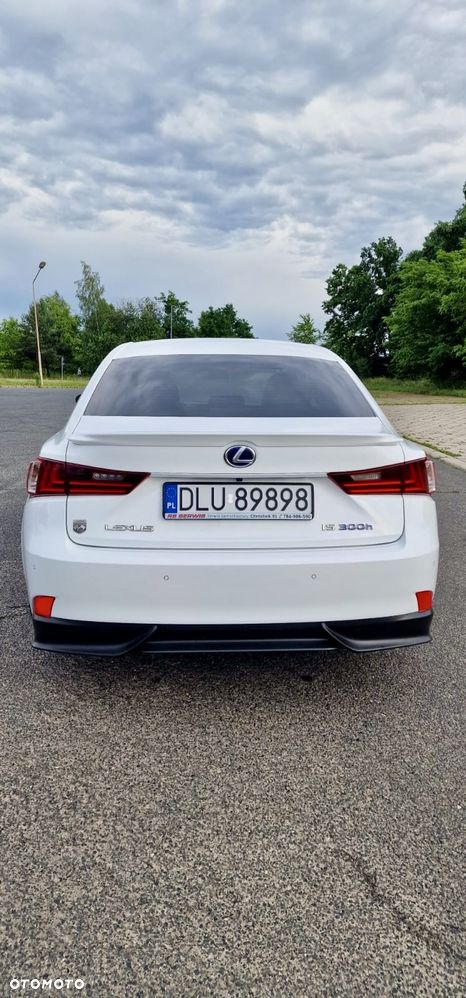 Lexus IS ver-300h-f-sport-eu6 - 3