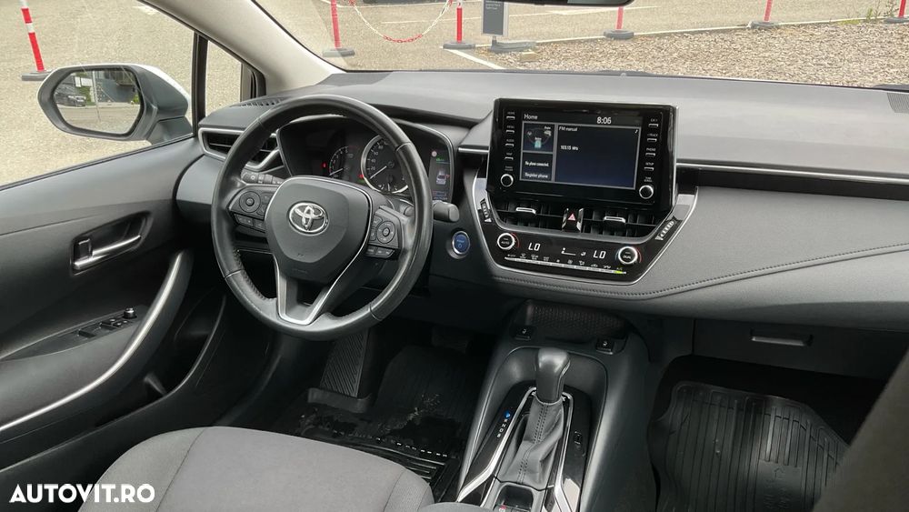 Toyota Corolla 1.8 HSD Business - 21