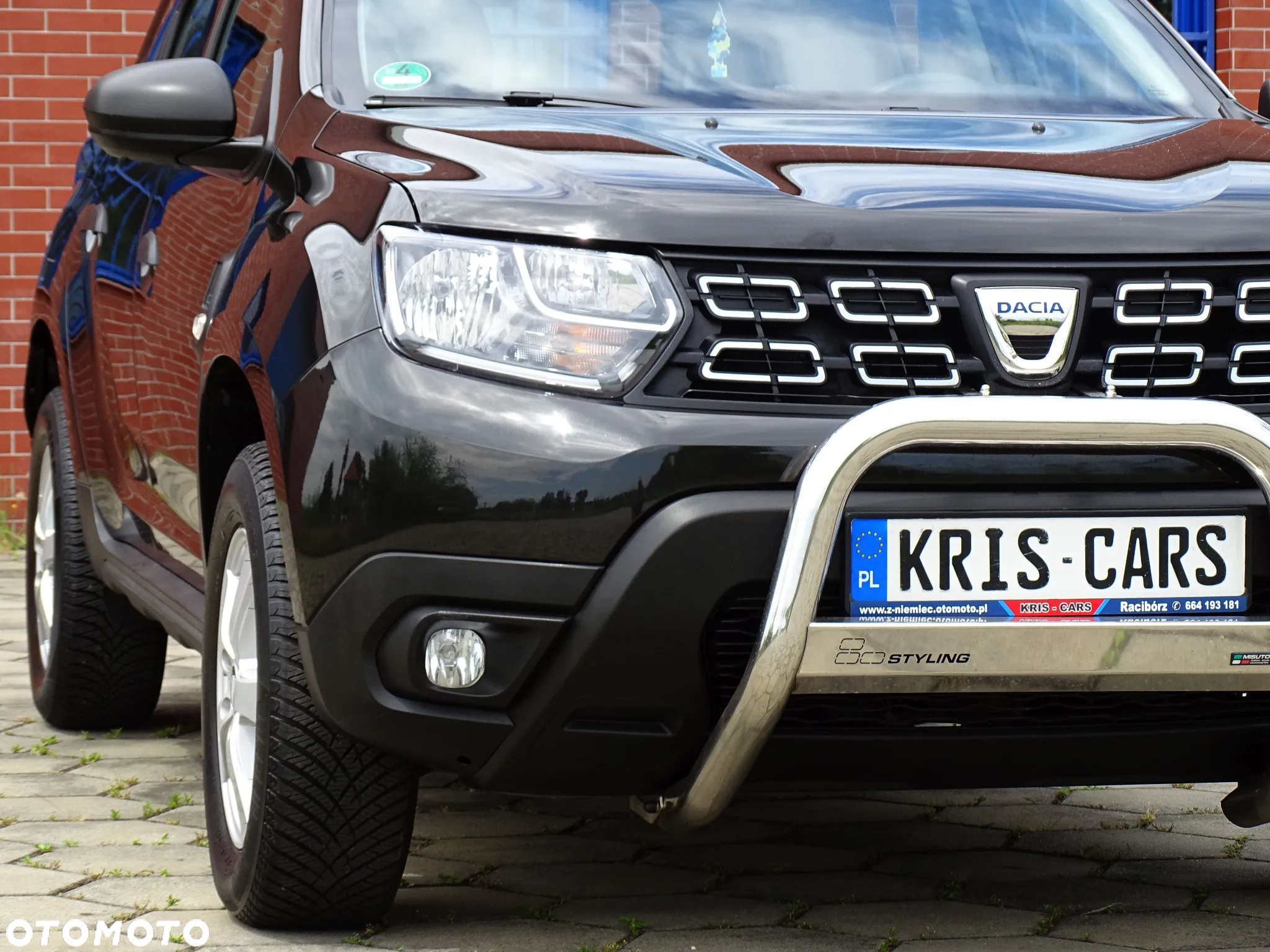 Dacia Duster 1.6 SCe Blackshadow S&S - 13