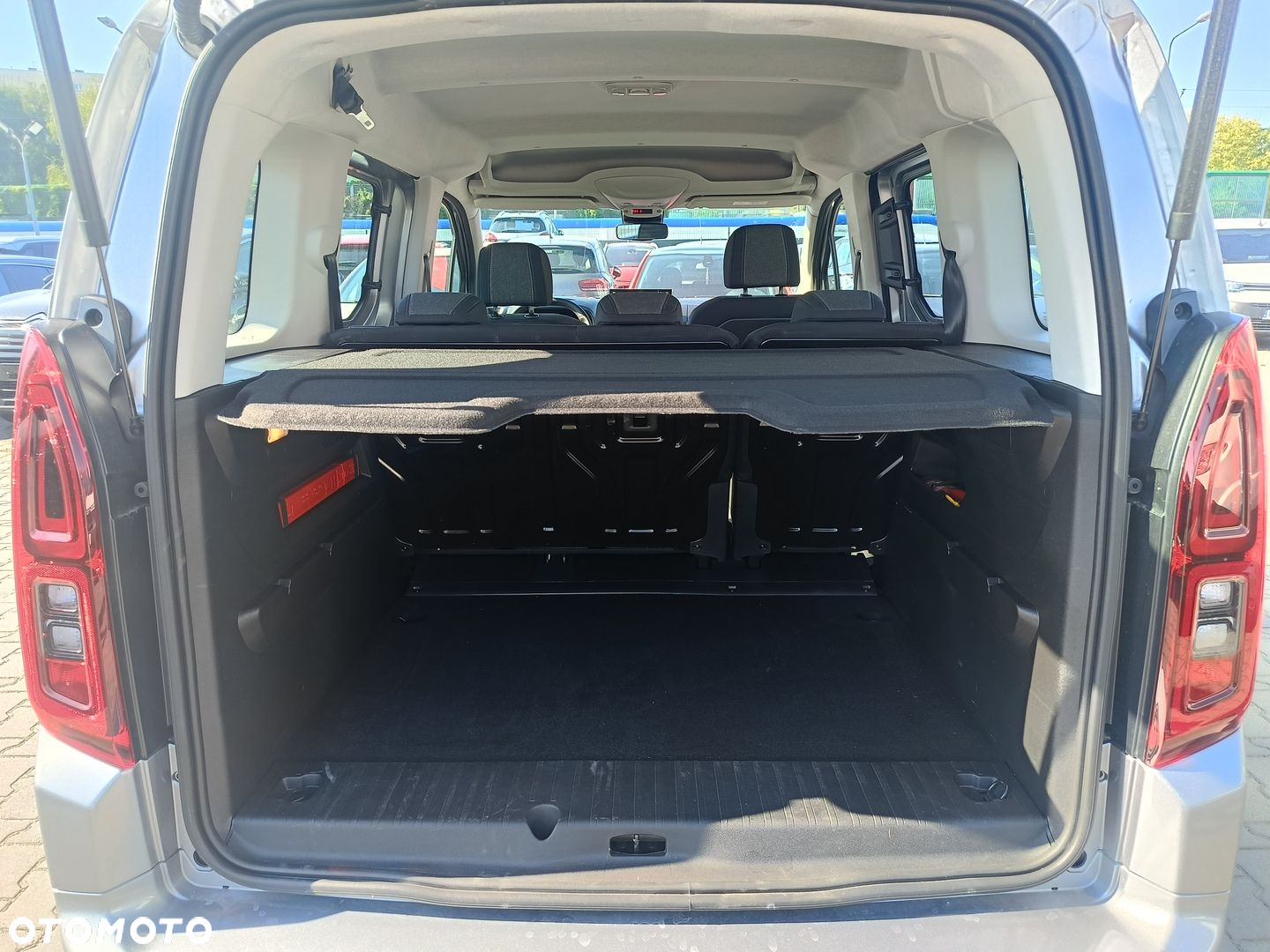 Opel Combo L 1.2 PureTech S&S - 11