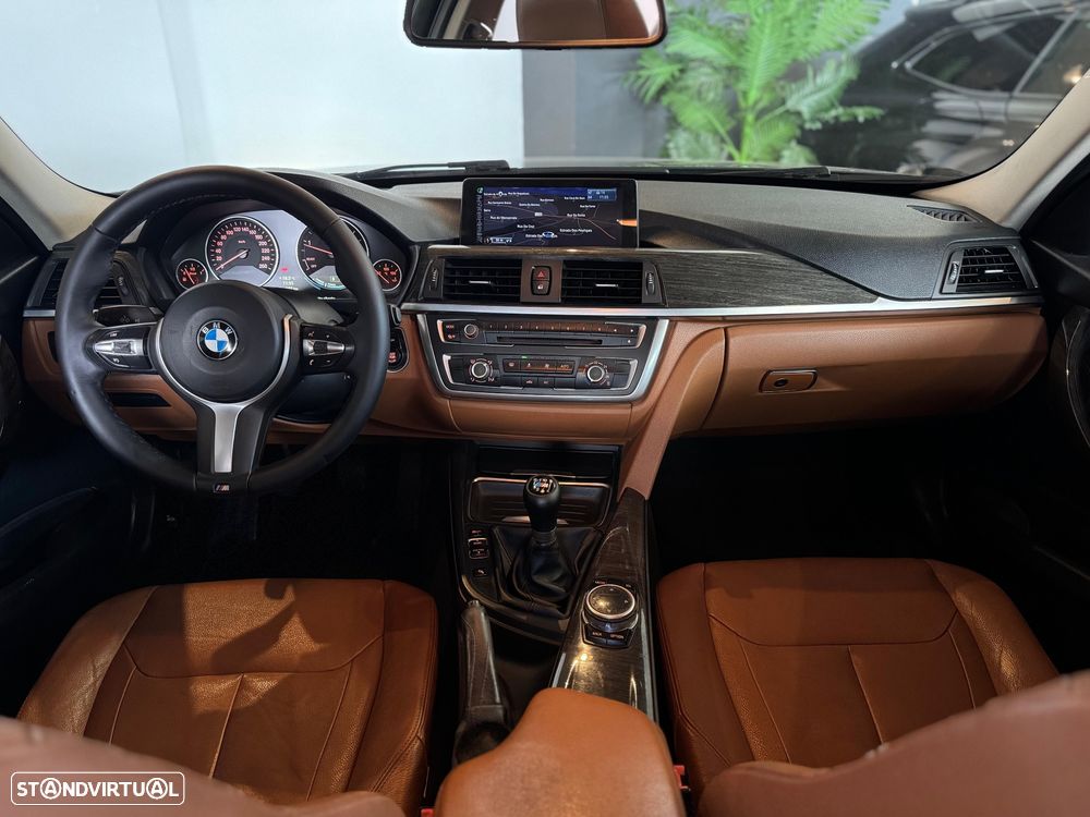 BMW 320 d EfficientDynamics Line Luxury - 34