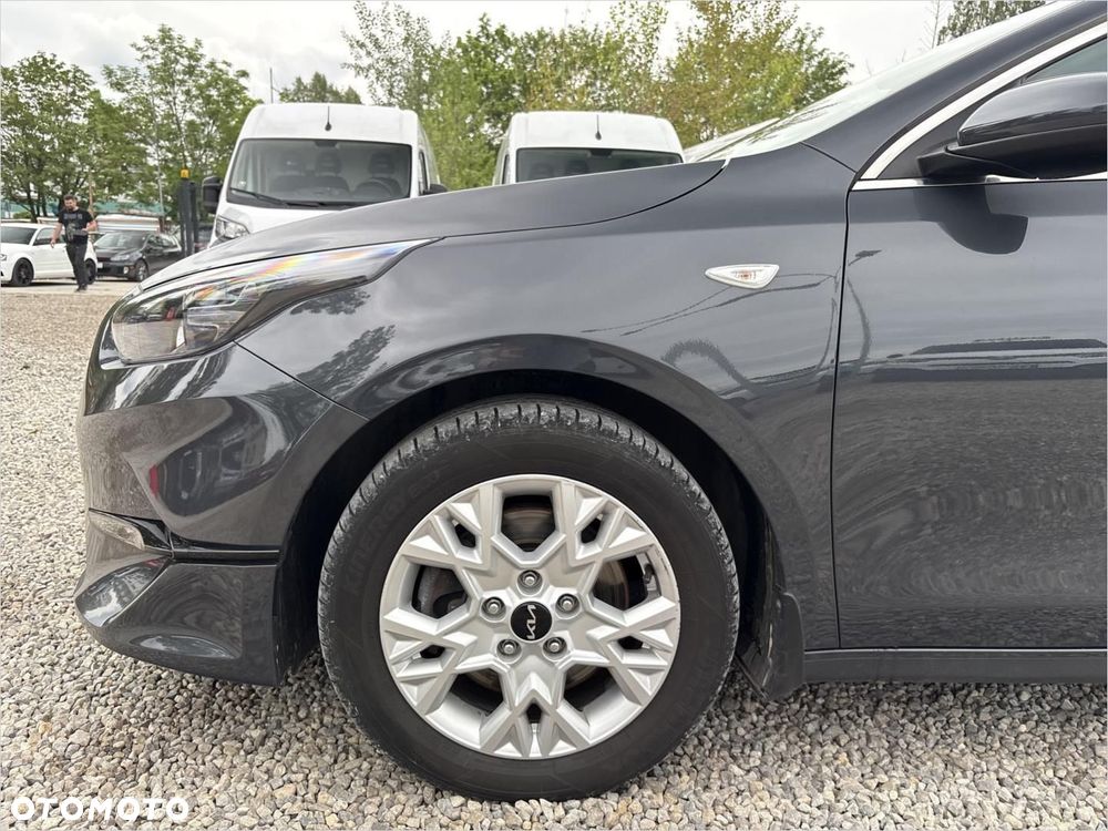 Kia Ceed 1.5 T-GDI M - 16
