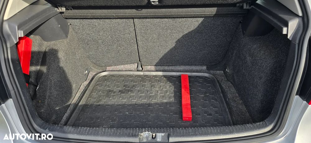 Volkswagen Golf 1.9 TDI Comfortline - 12