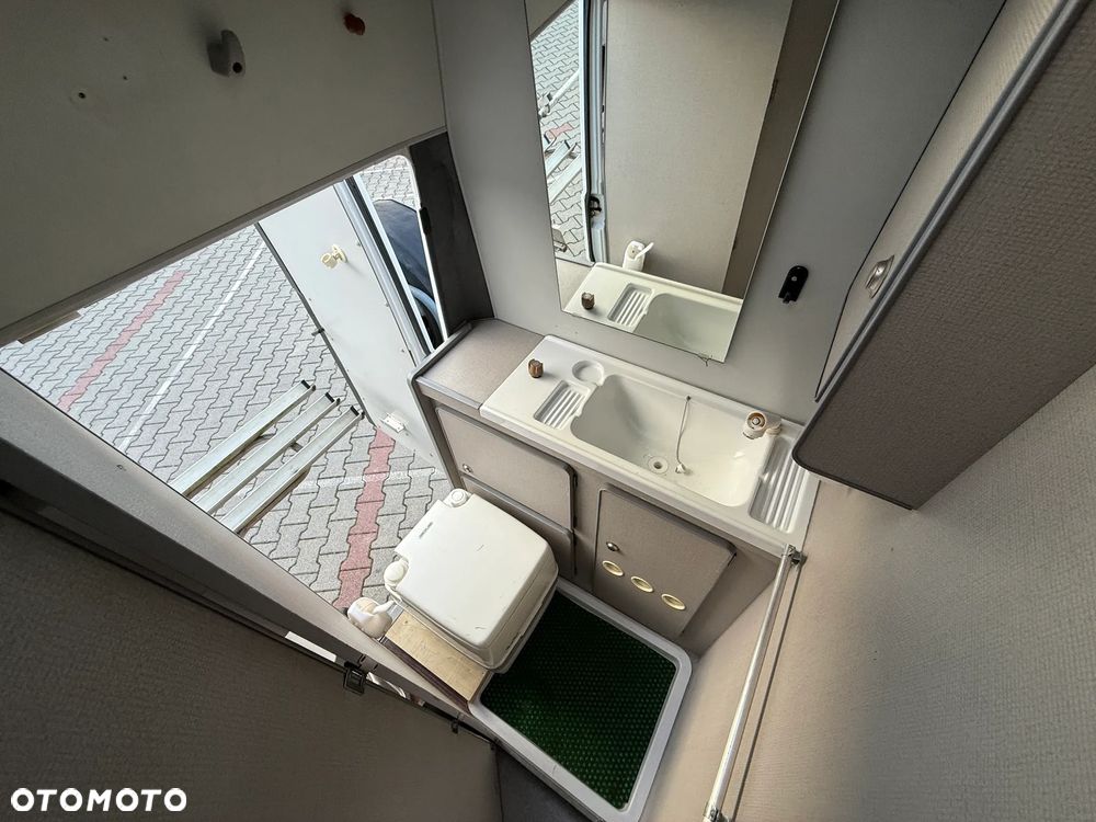 Mercedes-Benz MB100 LaStrada - 24