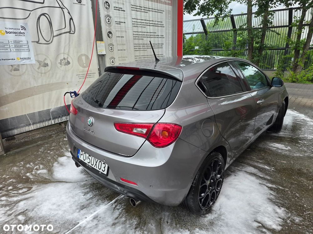 Alfa Romeo Giulietta 2.0 JTDM Distinctive - 9