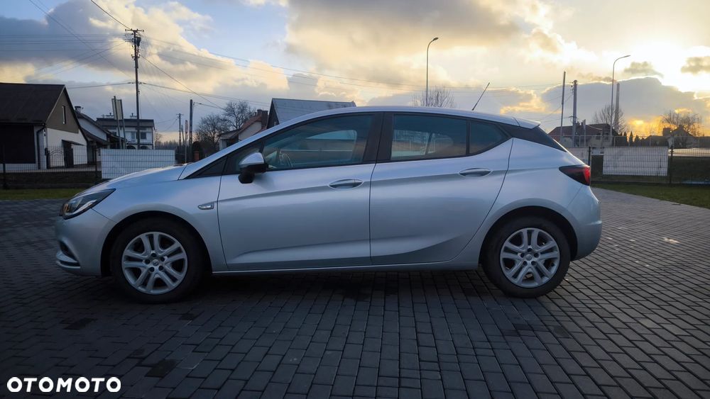 Opel Astra 1.6 CDTI Enjoy - 11