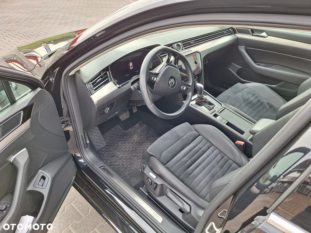 Volkswagen Passat - 16