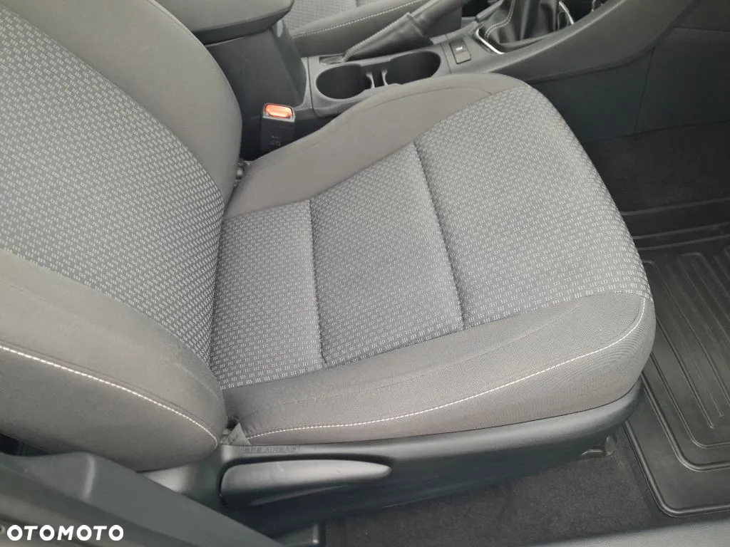 Toyota Corolla 1.6 Comfort - 15