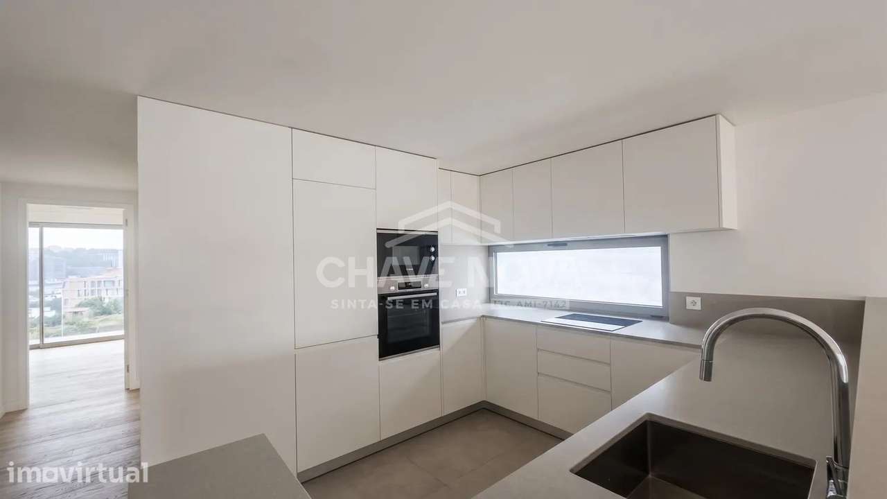 Apartamento T3 Novo c/ 2 Lugares de Garagem em Canidelo - Grande imagem: 4/36