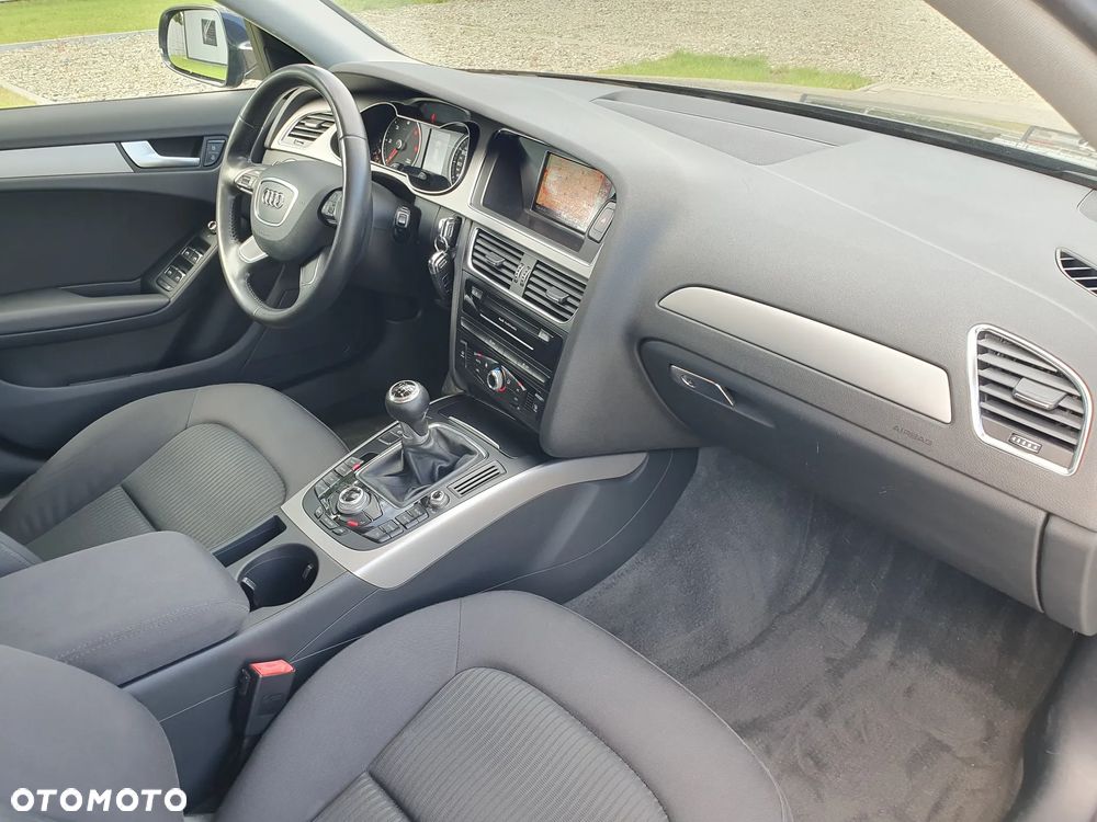 Audi A4 Avant - 16