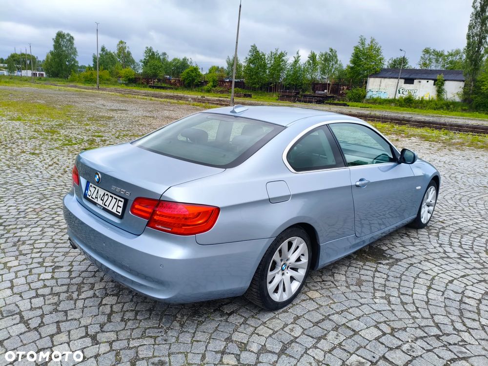 BMW Seria 3 330d xDrive - 7