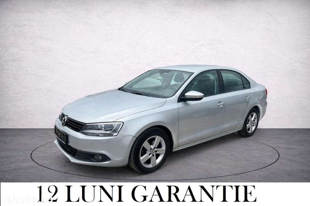 Volkswagen Jetta 1.6 TDI DSG Blue Motion Technology Comfortline - 1