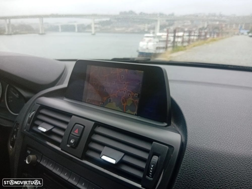 BMW 116 d EDynamics Line Urban - 18